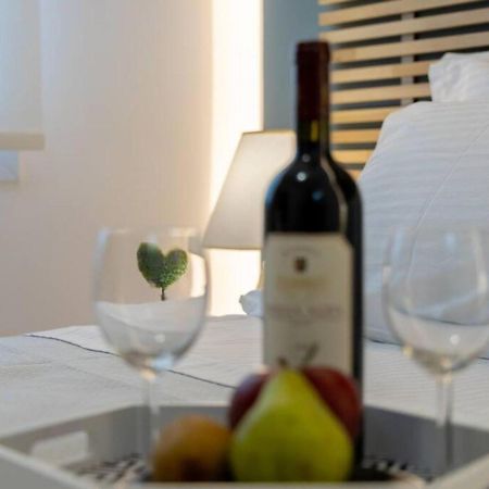 Appartamento Koukaki Lux 2Bd 1Master Ap Next To Acropolis Atene Esterno foto